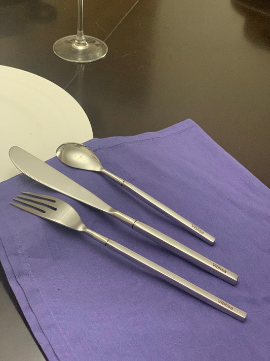 Vibhsa 18-PC Flatware Set (Dinner Knife, Dinner Fork, Dessert Spoon)